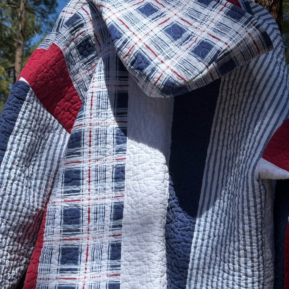 Patchwork Quilted Hoodie in Blue and Red - Picture 5 of 7